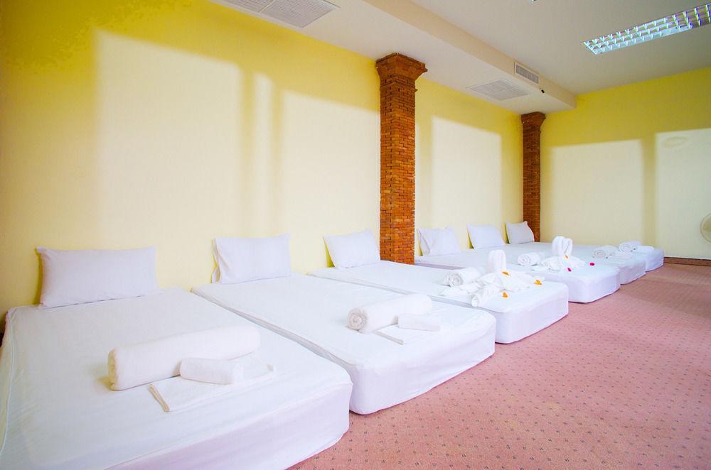 Boom Boom Beach Resort Laem Sing Chanthaburi Buitenkant foto